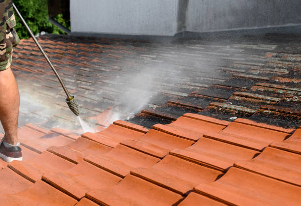 Best Sidewalk Pressure Washing  in Howland Center, OH