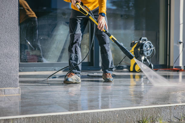 Why Choose Our Certified Pressure Washing Experts for Your Project Needs in Howland Center, OH?